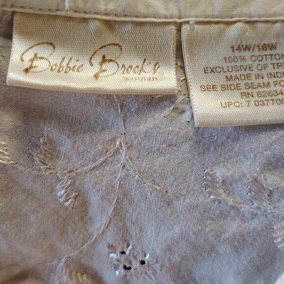 Women's Bobbie Brooks Button Down Shirt - Picture 2 of 2